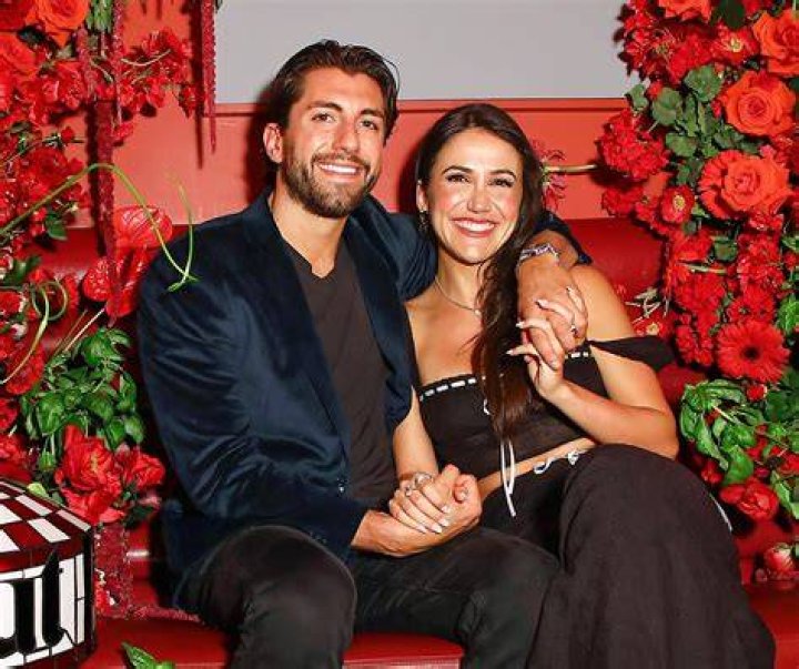 Jason Tartick Needs a &lsquo;Fresh Start&rsquo; to 2024 Amid Kaitlyn Bristowe and