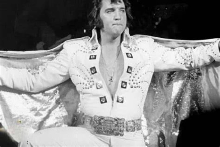 The Tragic Loss: Elvis Presley's Mother Passes Away